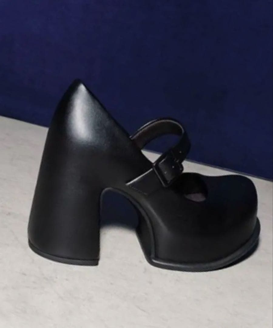 ブラック マリー・ジェーン チャールズアンドキース 靴ヒール