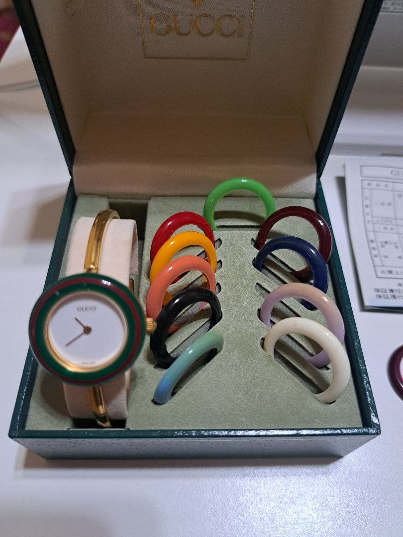 GUCCI クォーツ時計 カラーバンド付き
