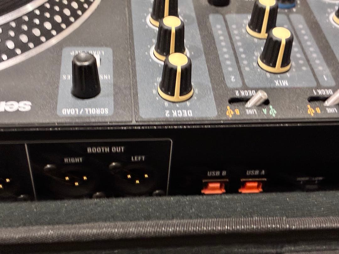 RANE ONE UDG専用ケース付き