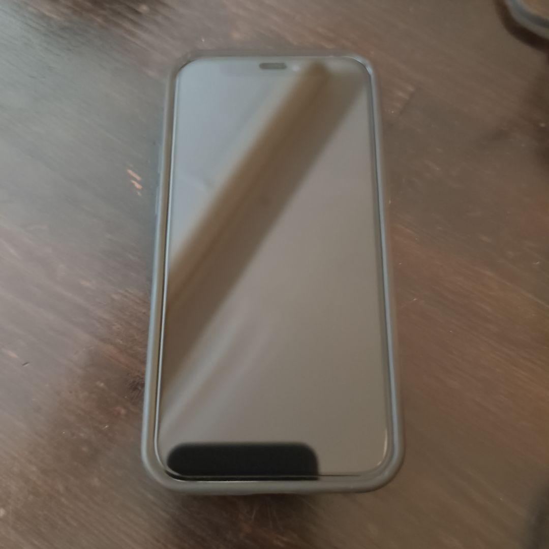 ろ*ぺ様 iPhone12mini 美品