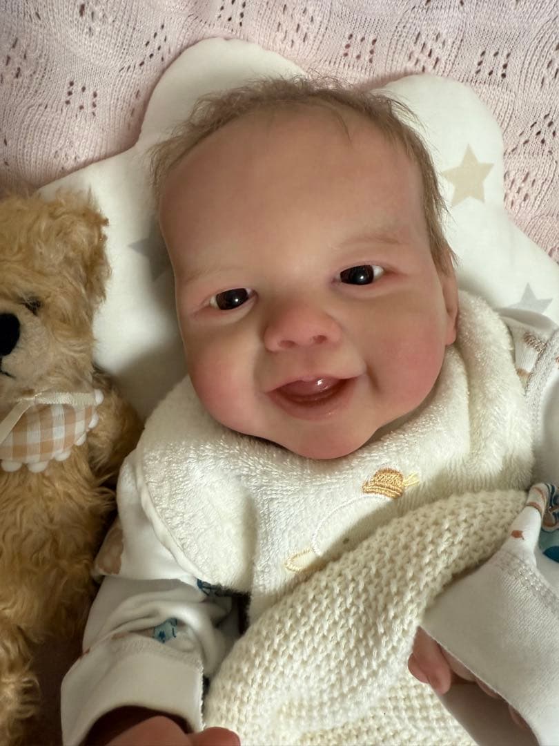 リボーンドール　ニッコリ笑顔ベビー