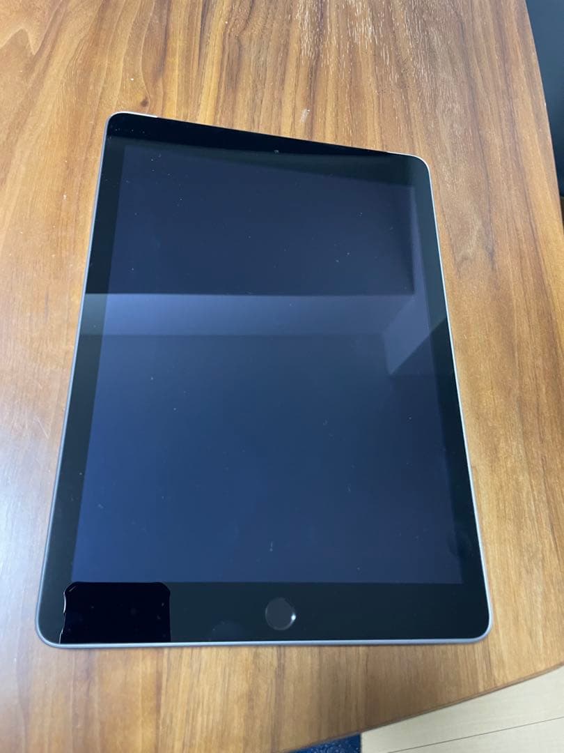 iPad 第５世代 9.7インチ 32GB 防水ケース付き