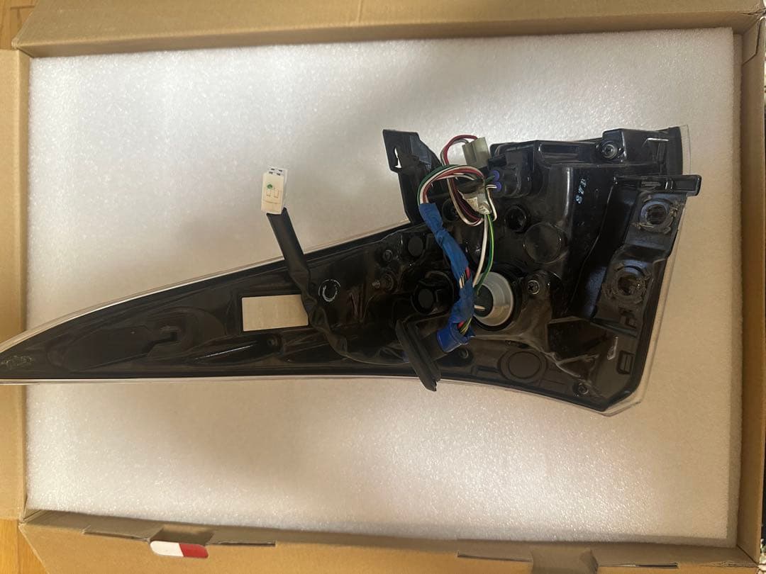 50プリウス前期　テールランプ