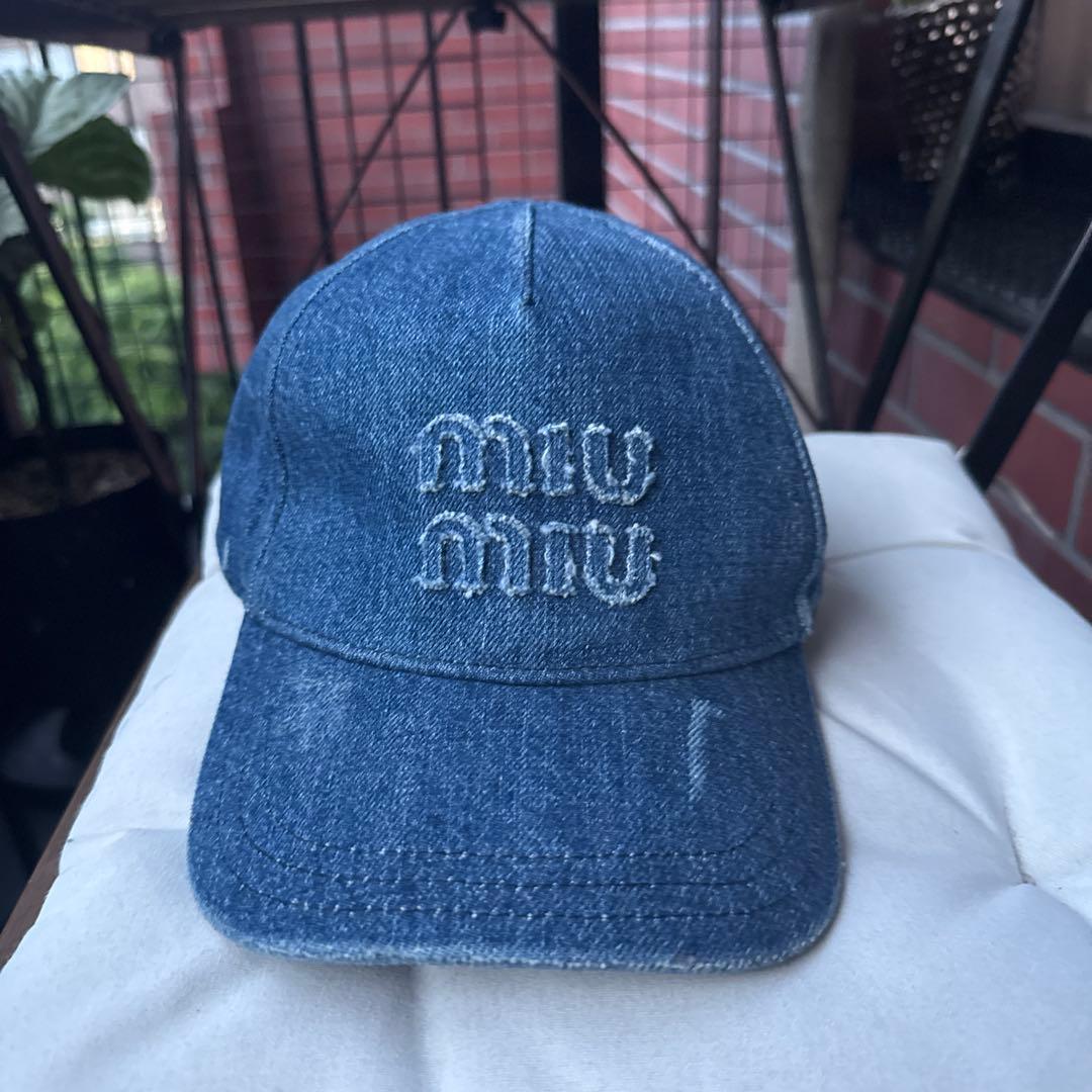 【現行モデル美品】Miu Miu デニムキャップ 標準M／ウォニョン着用