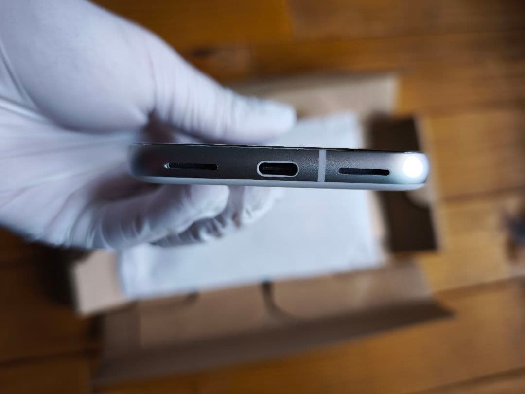 Google Pixel8a ほぼ新品 torras新品MagSafeケース付き