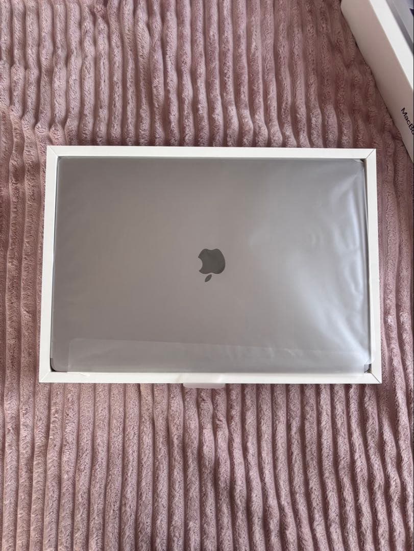 MacBook Pro 16インチ / Core i9 / 16GB / 2TB