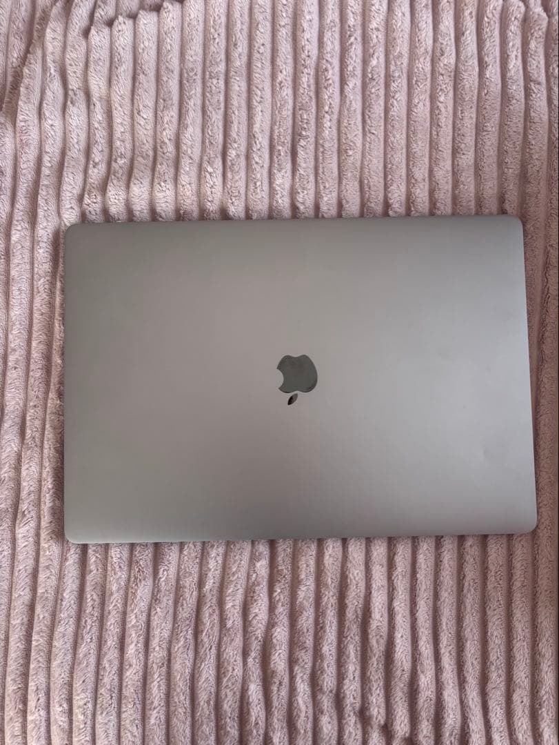 MacBook Pro 16インチ / Core i9 / 16GB / 2TB