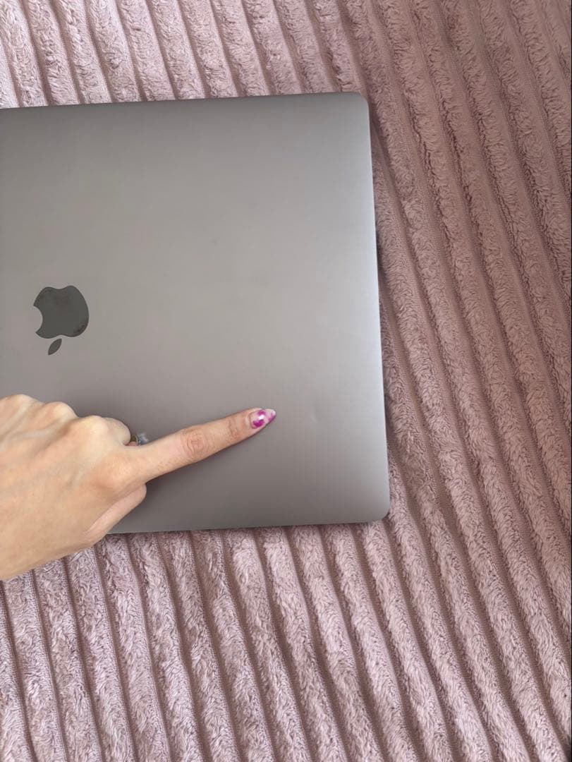 MacBook Pro 16インチ / Core i9 / 16GB / 2TB