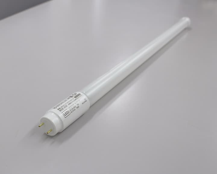 直管LEDランプ　ECOHiLUX HE-S GF 20形　新品20本セット