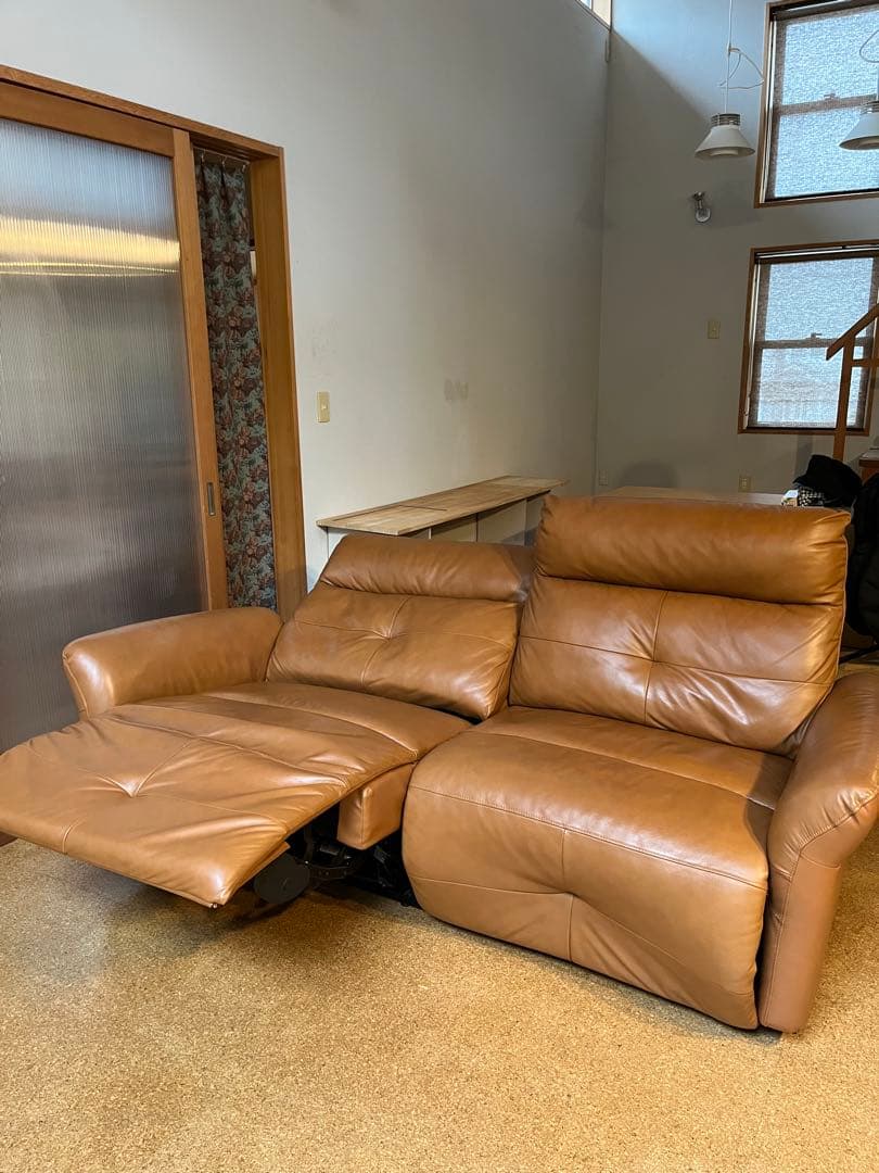 本革リクライニングソファ　マナベインテリアハーツ