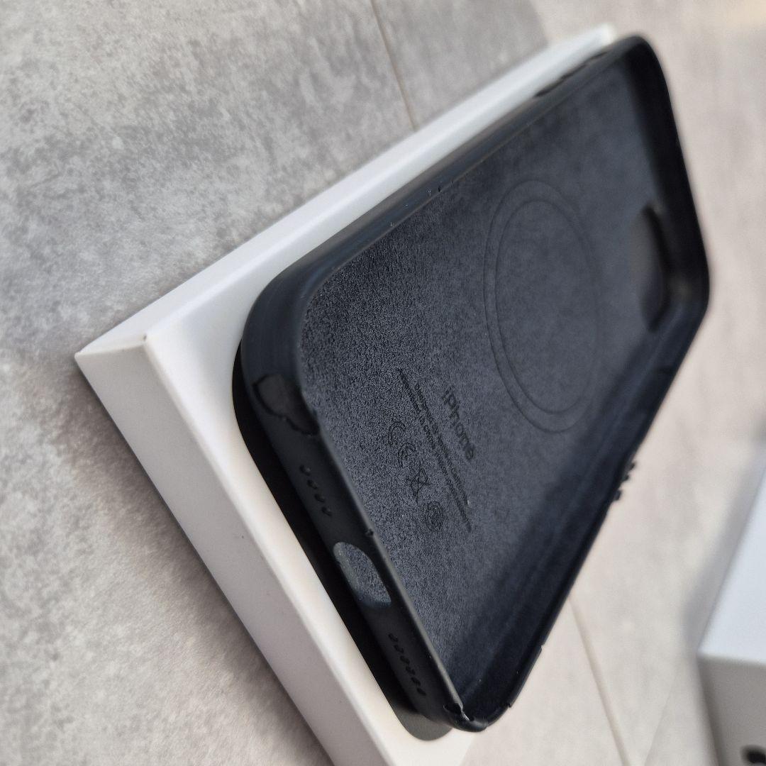 iPhone15 plus ブラックSIMフリー+純正アクセサリー付