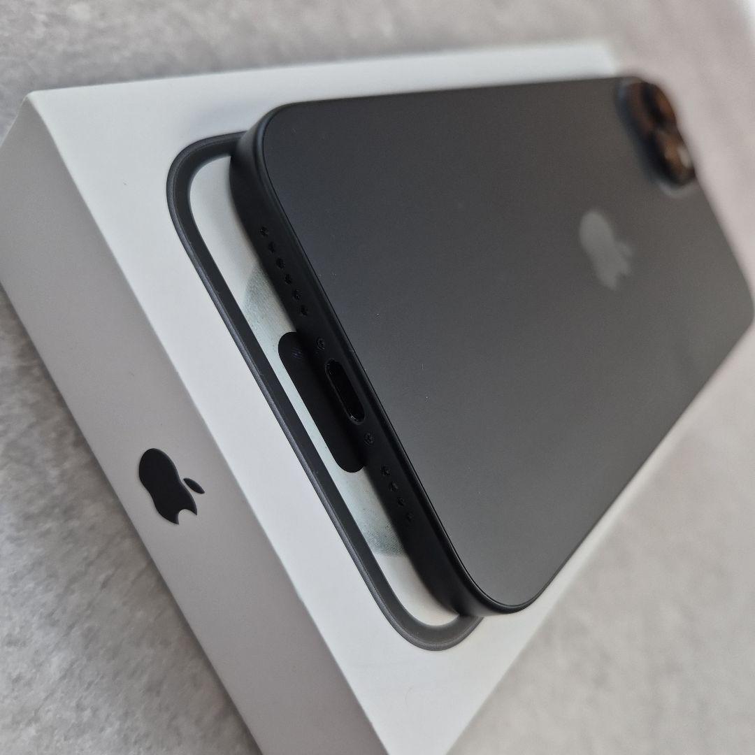 iPhone15 plus ブラックSIMフリー+純正アクセサリー付