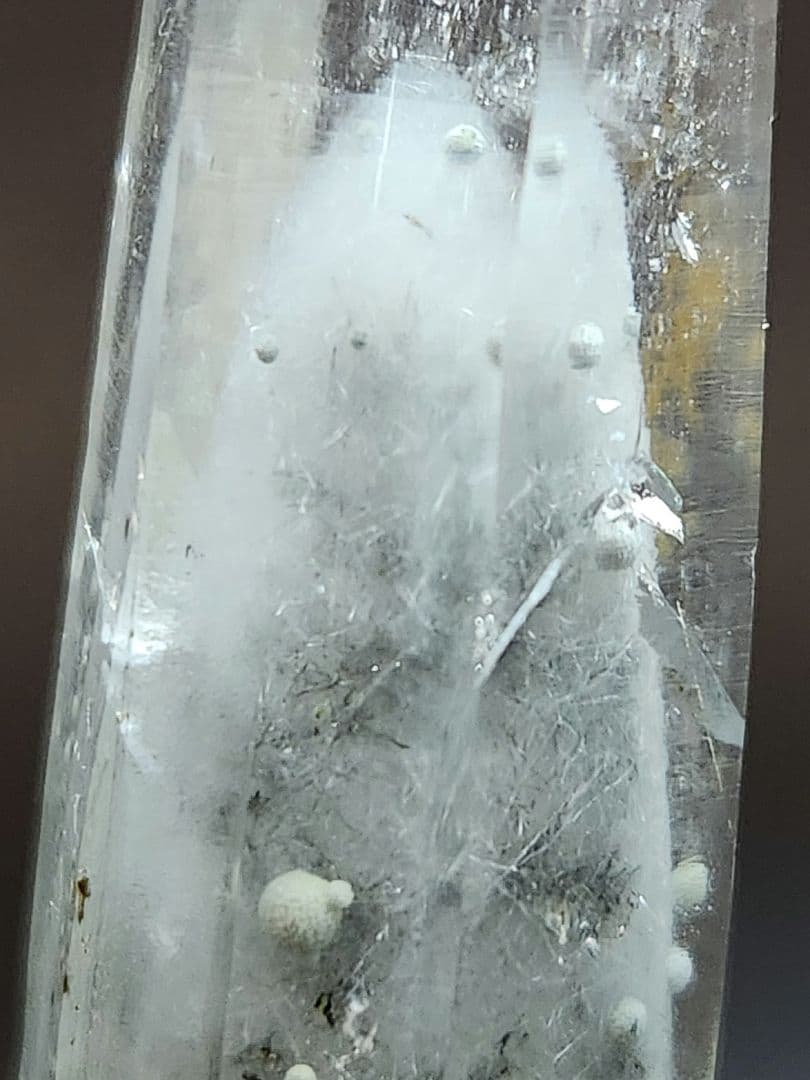 ハイクオリティ✨まりも入り水晶ポイント