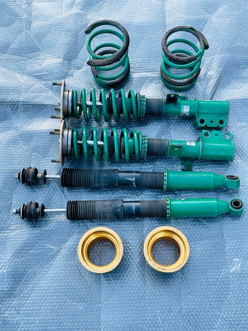 トヨタ アイシス（70系）・ノア/ヴォクシー（ZRR70）用 TEIN 車高調