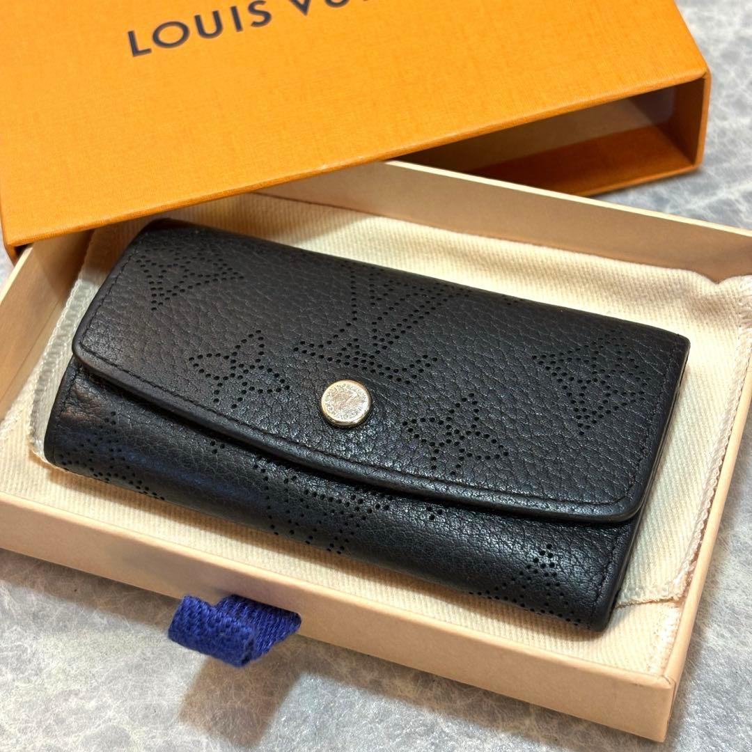 ⭐︎ルイヴィトン⭐︎　ミュルティクレ4連　マヒナ　ブラック　黒　箱付き　キーケース