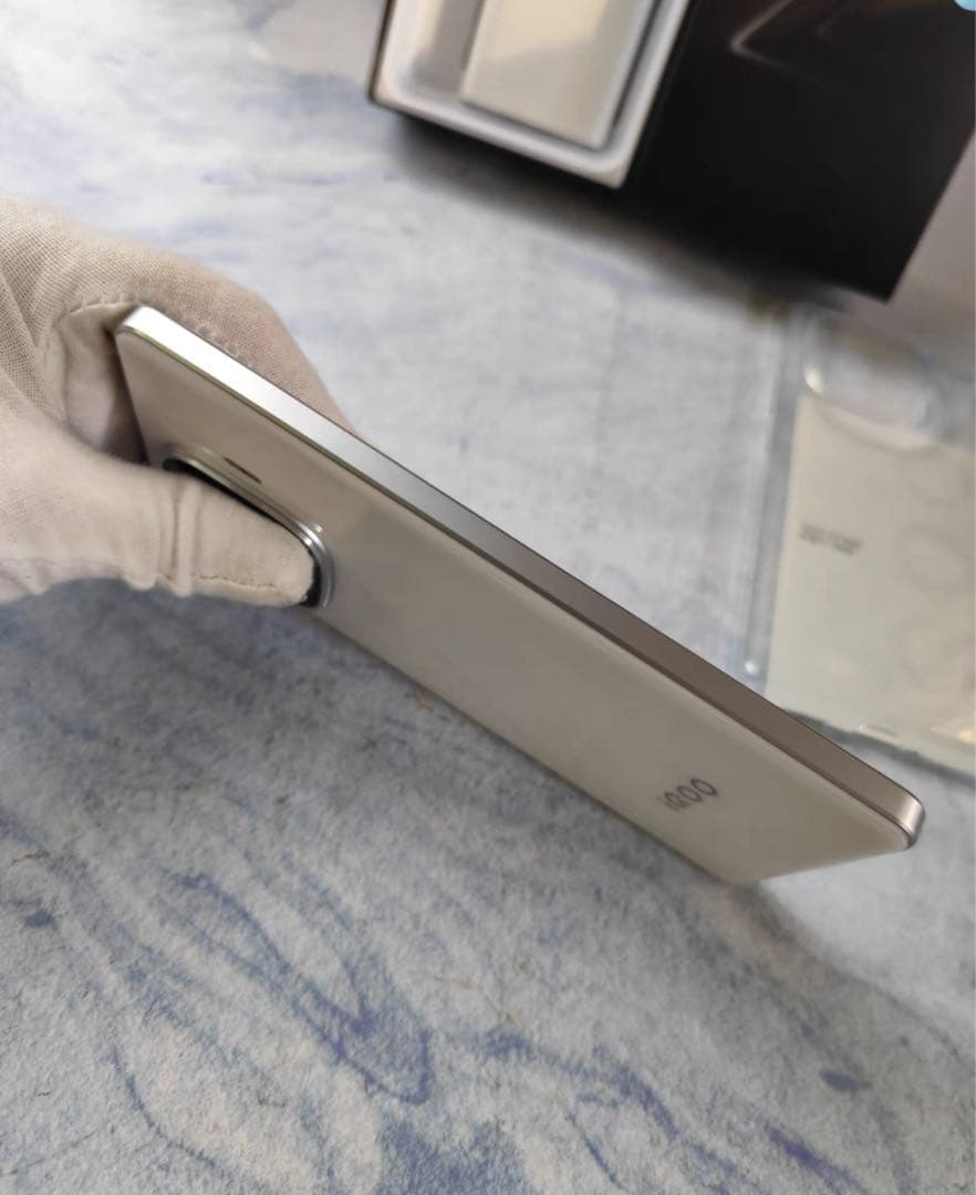 Vivo iQOO Z9 Turbo 本体