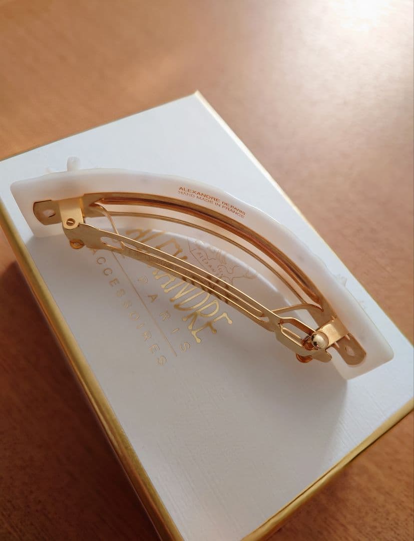 アレクサンドルドゥパリ お花のバレッタ フラワーシェイプ