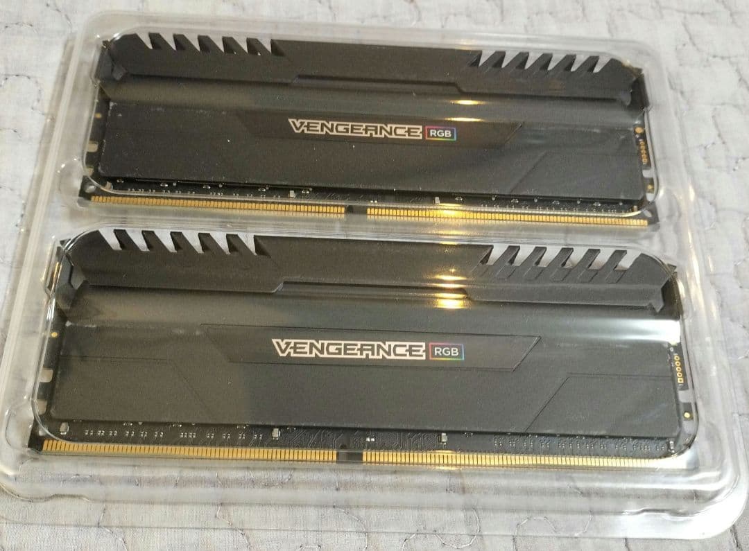 Corsair 32GB（16GB×2枚組） DDR4メモリ 3200MHz