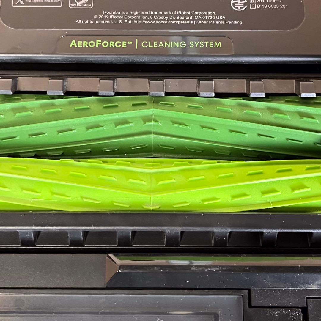 【匿名発送】iRobot アイロボット ルンバi7 ロボット掃除機 ブラック