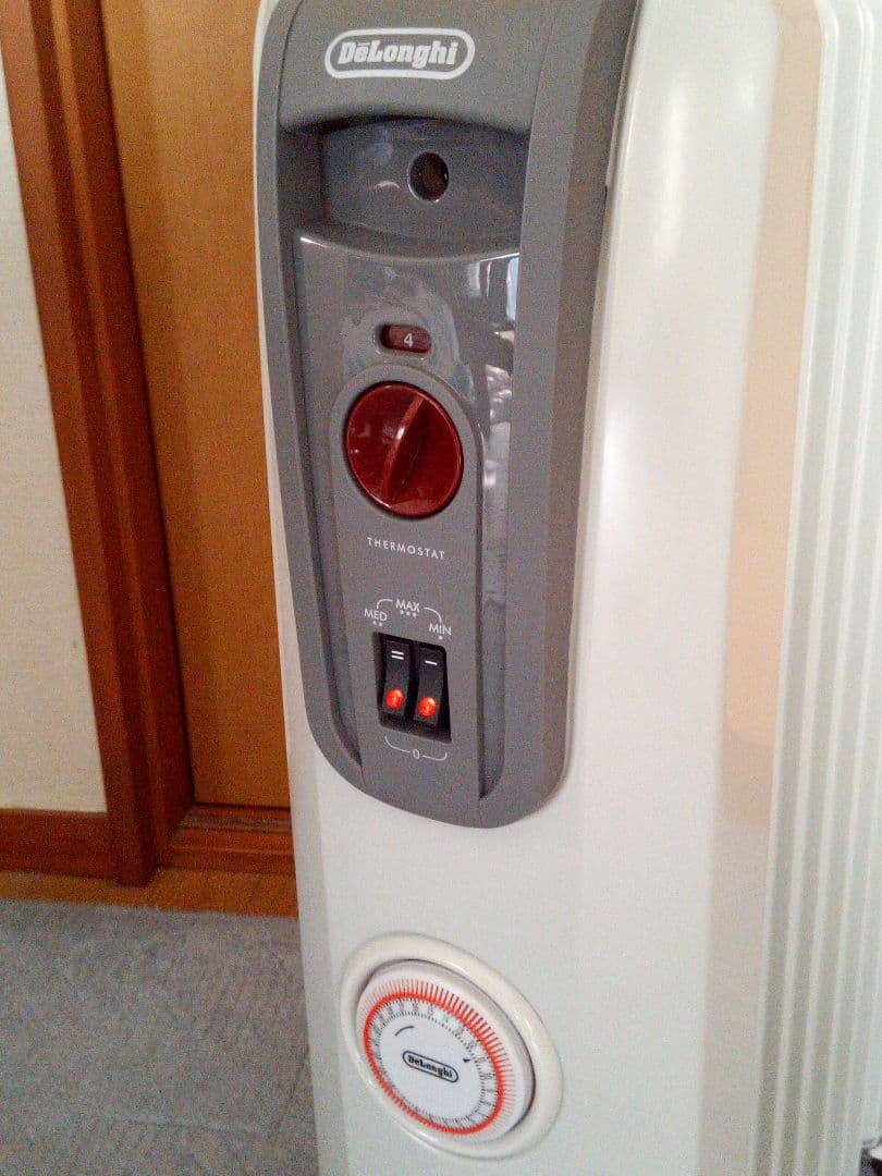 オイルヒーター DeLonghi H770812EFSN