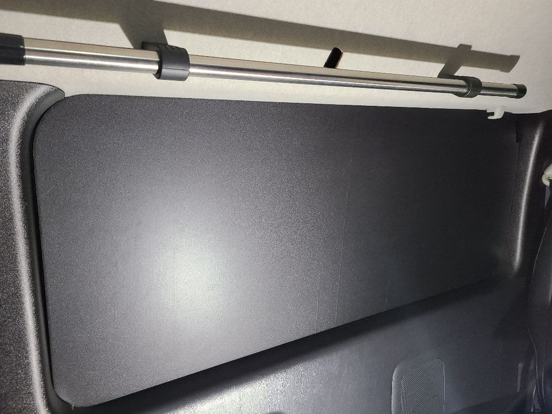 200系ハイエース窓埋めインテリアパネル防音断熱仕様左右１セット