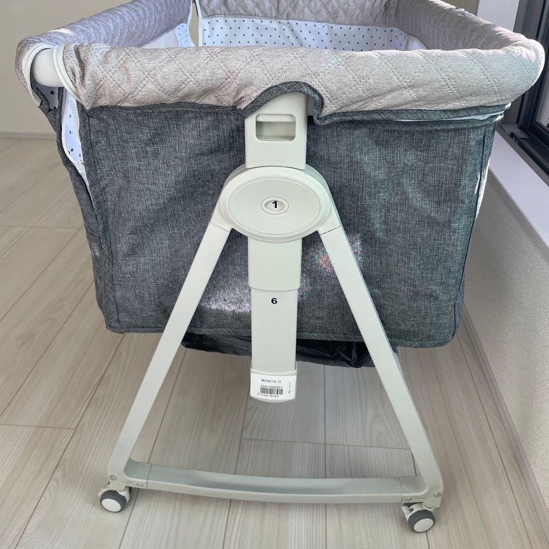 折りたたみ式ベビーベッド グレー