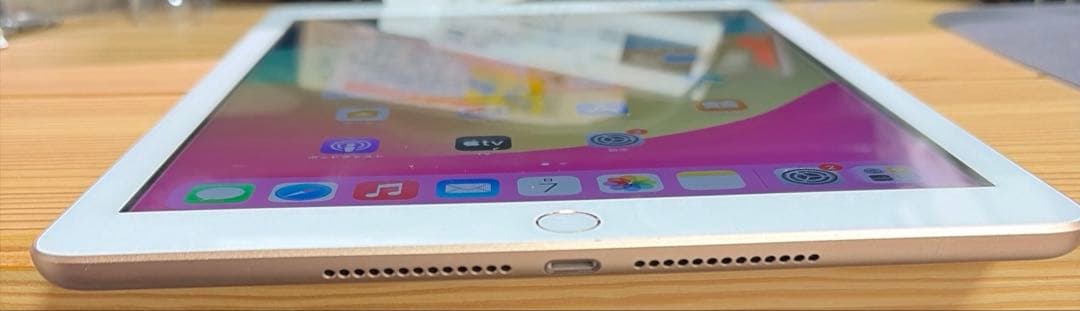 iPad 第6世代 32GB Cellular ゴールド SIMフリー