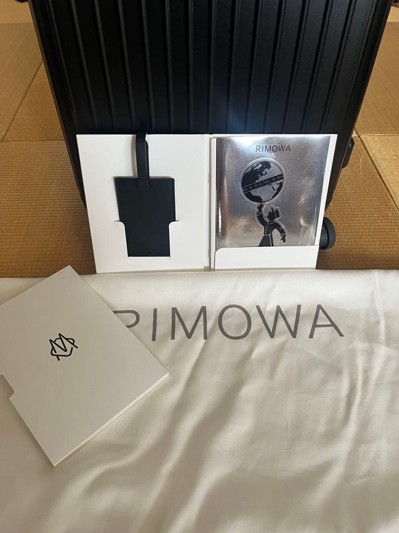 3回だけ使用RIMOWA リモワ Essential キャビン マットブラック
