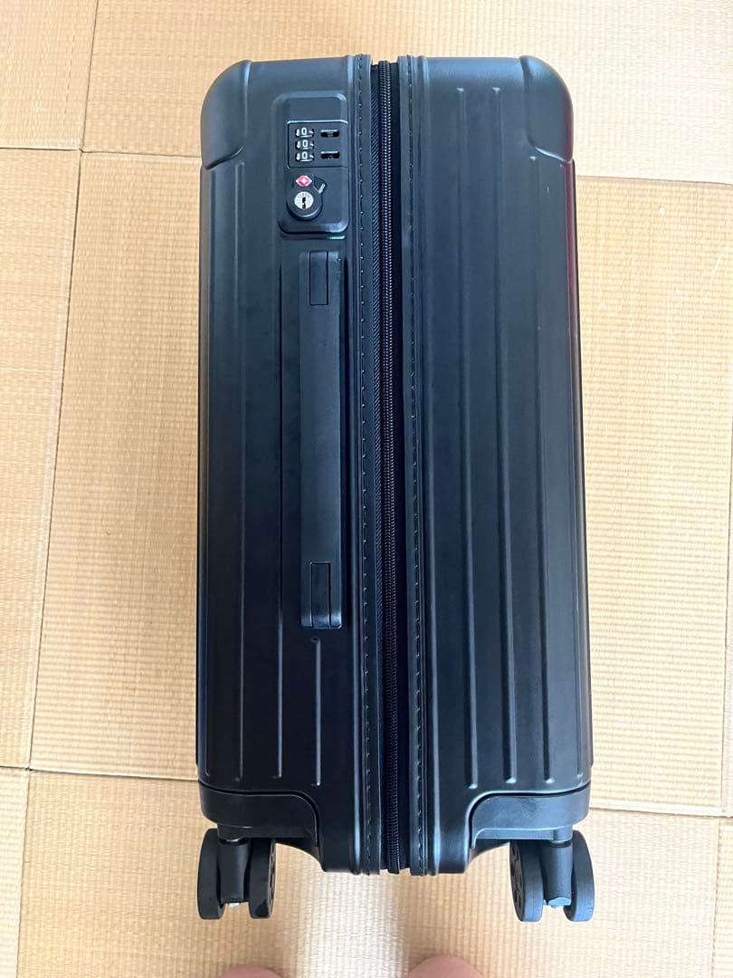 3回だけ使用RIMOWA リモワ Essential キャビン マットブラック