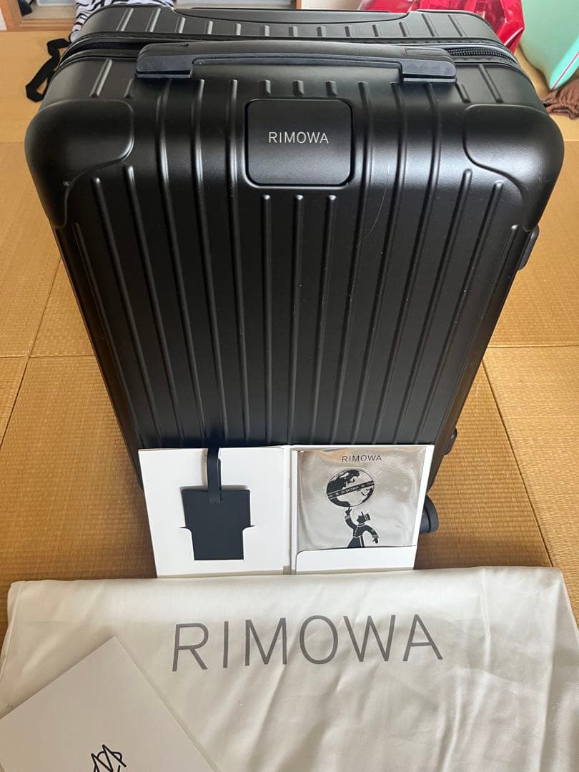 3回だけ使用RIMOWA リモワ Essential キャビン マットブラック