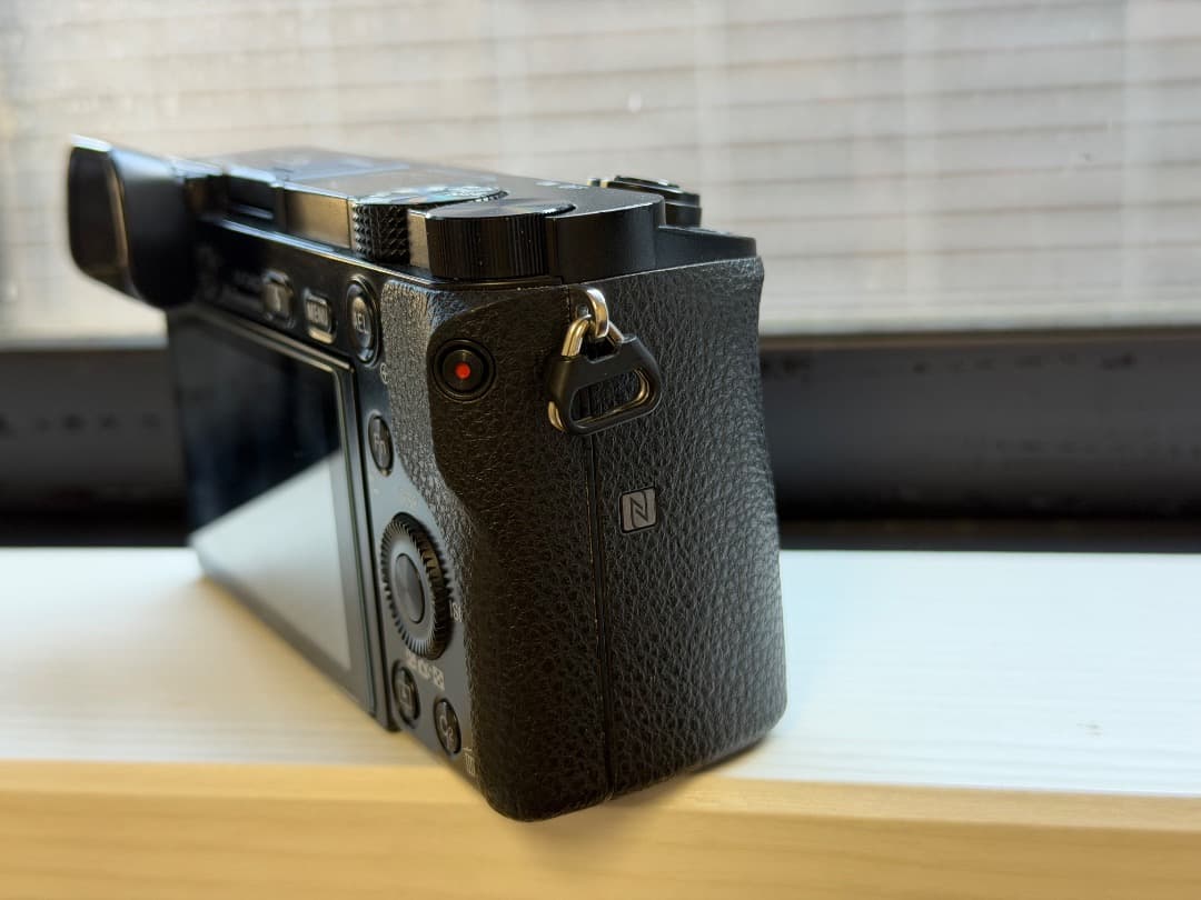 SONY α6000 ダブルレンズ 50mm F1.8 海外仕様 日本語なし