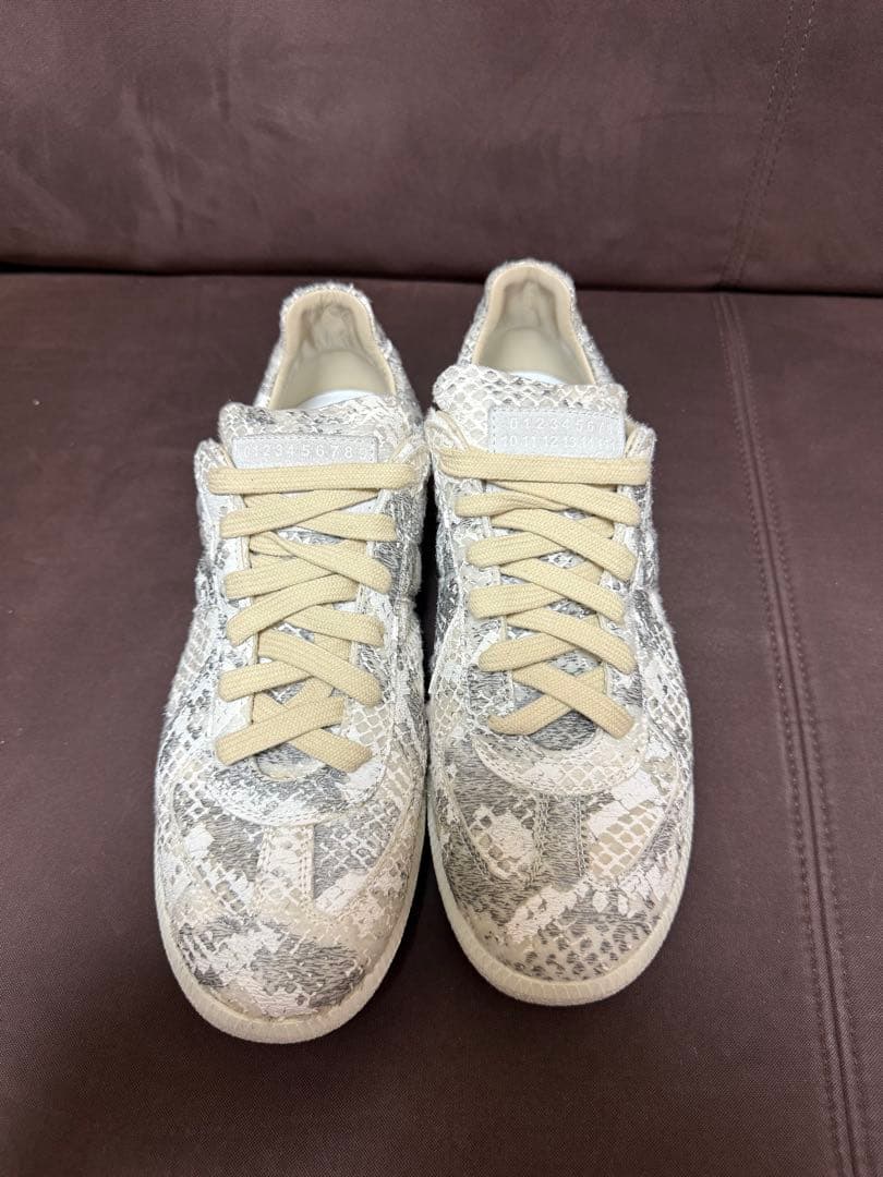 マルジェラ　ジャーマントレーナー 42