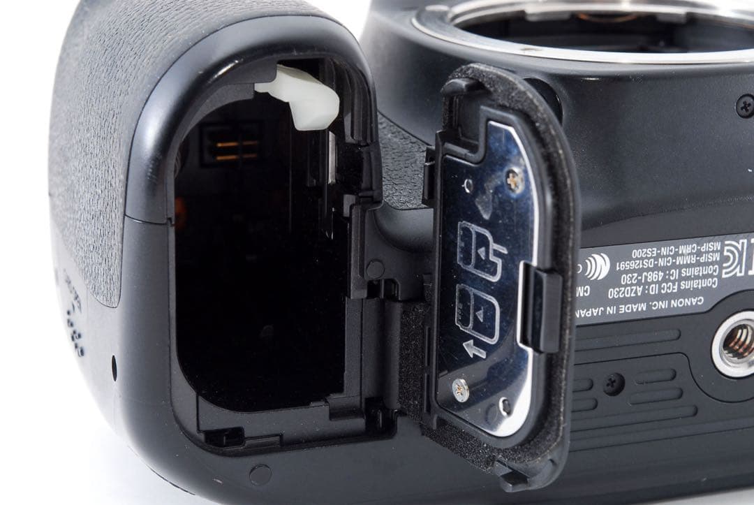 デジタル一眼レフカメラ　Canon EOS 80D標準&望遠ダブルレンズセット