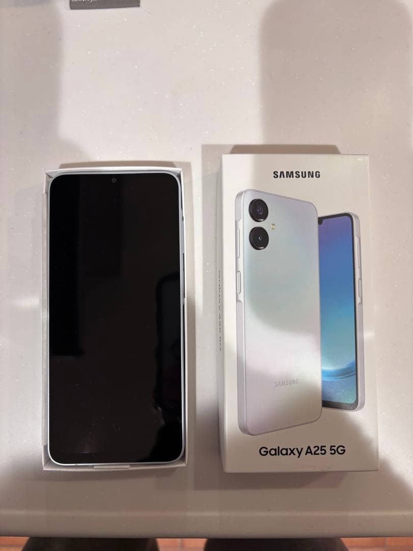 Samsung Galaxy A25 5G ホワイト