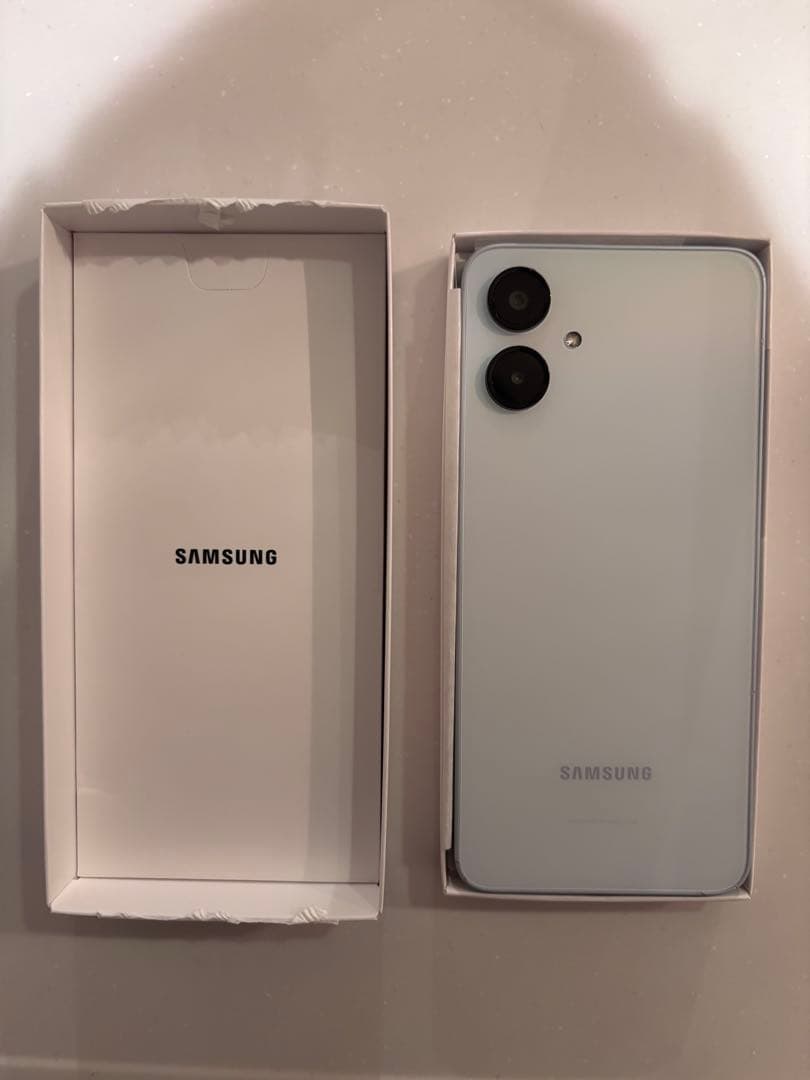 Samsung Galaxy A25 5G ホワイト