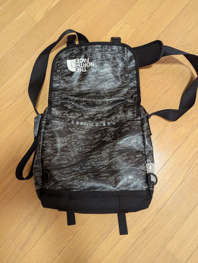 バックチャンネル　ノースフェイス　コラボ メッセンジャーバッグ