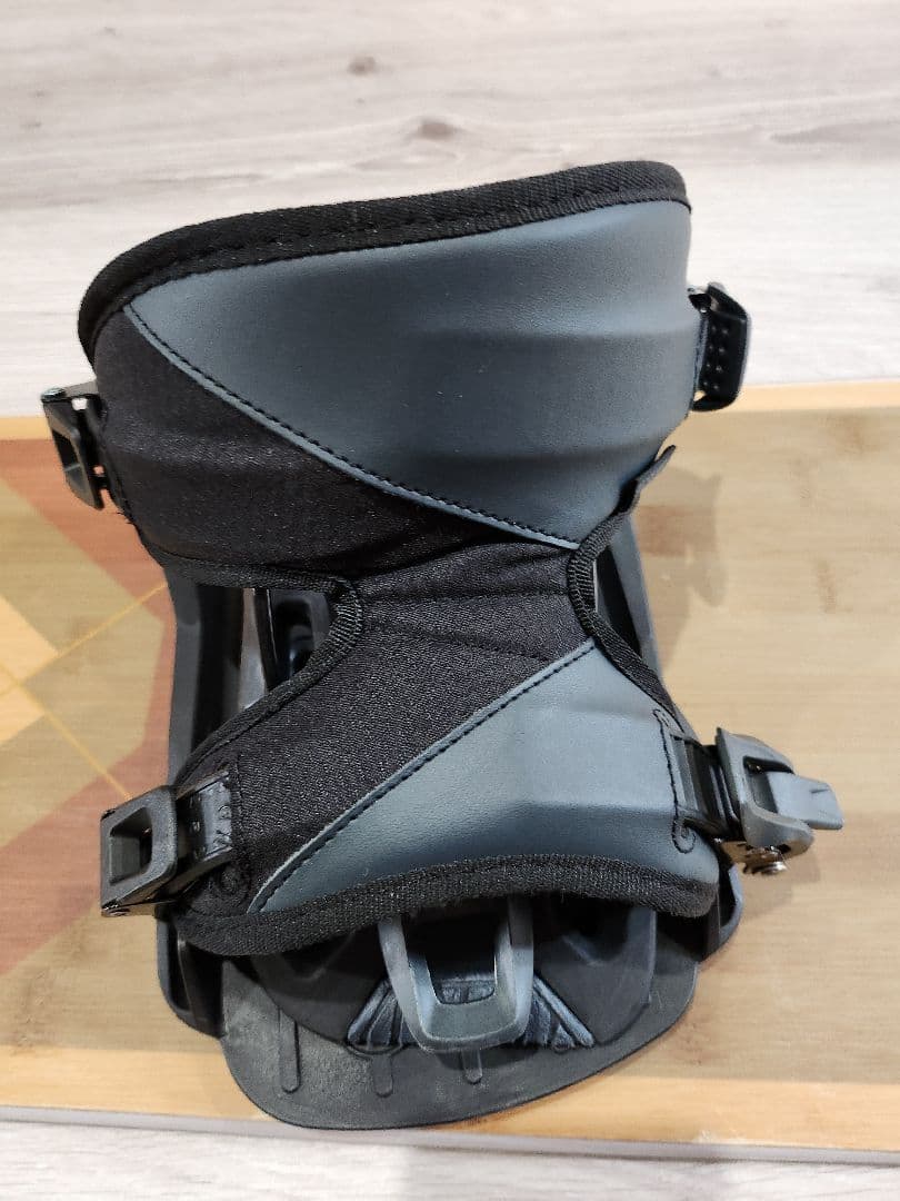 Flow Nexus スノーボード ビンディング ブラック✕グレー