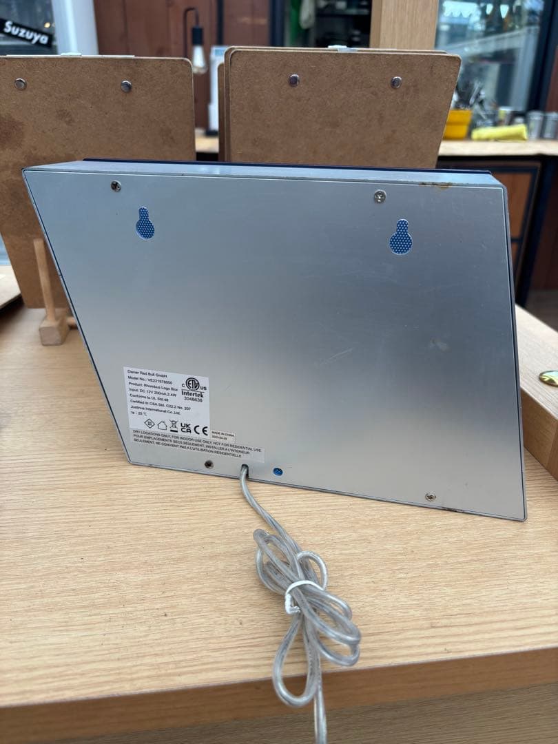 レッドブル　ネオンサイン　RedBull