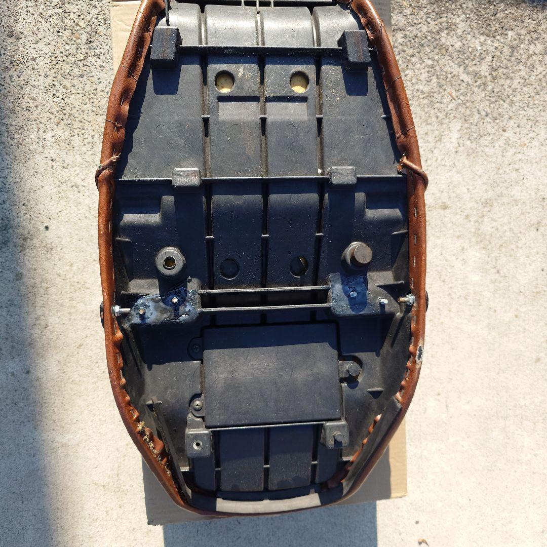 ゼファー400 タックロール　後期　シート