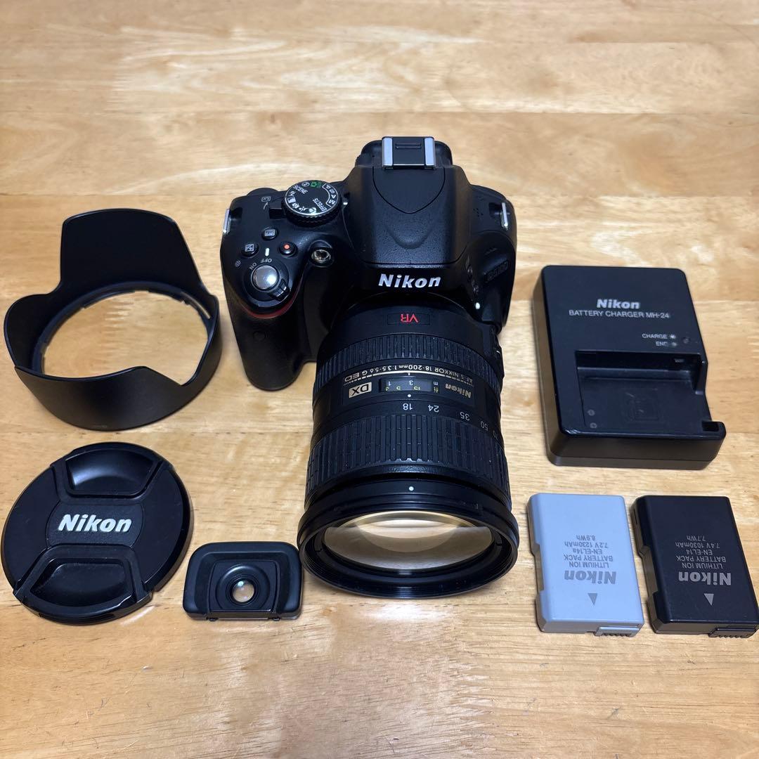 Nikon D5100 ＋AF-S 18-200mm おまけ多数