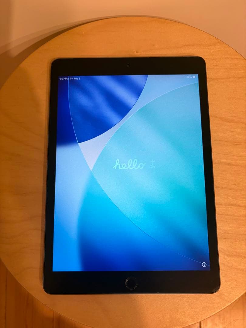 Apple iPad 10.2 グレー 第8世代 128GB Cellular