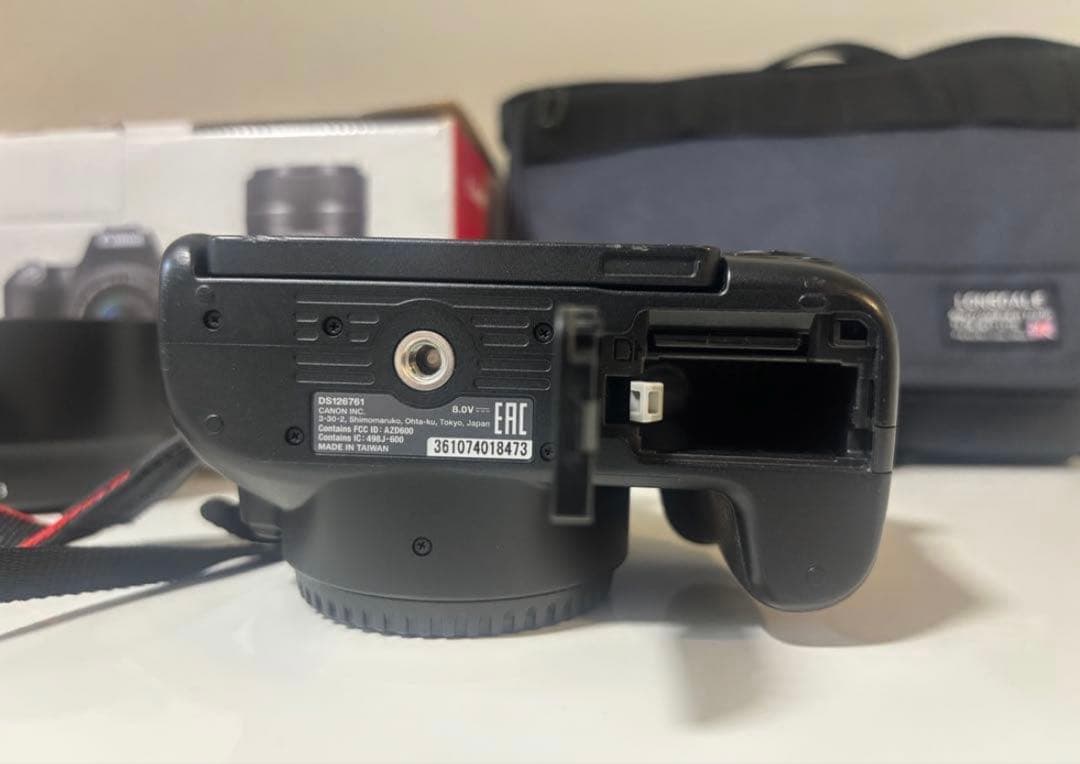 超美品 【Canon EOS Kiss X10 ダブルズームキット】