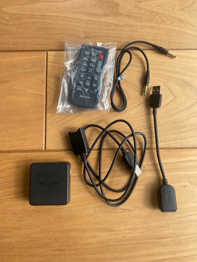 ソニー　ハンディカム　HDR-PJ800 付属品 三脚付き