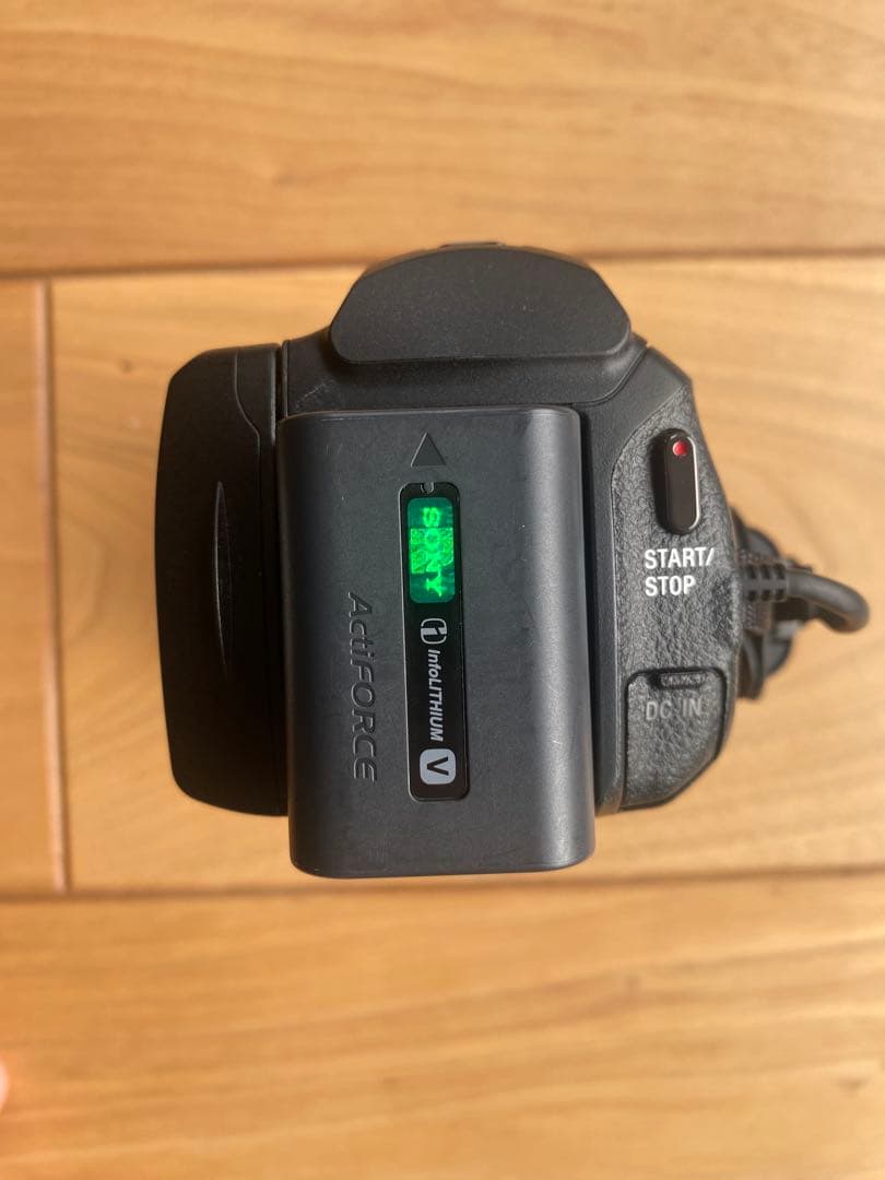 ソニー　ハンディカム　HDR-PJ800 付属品 三脚付き