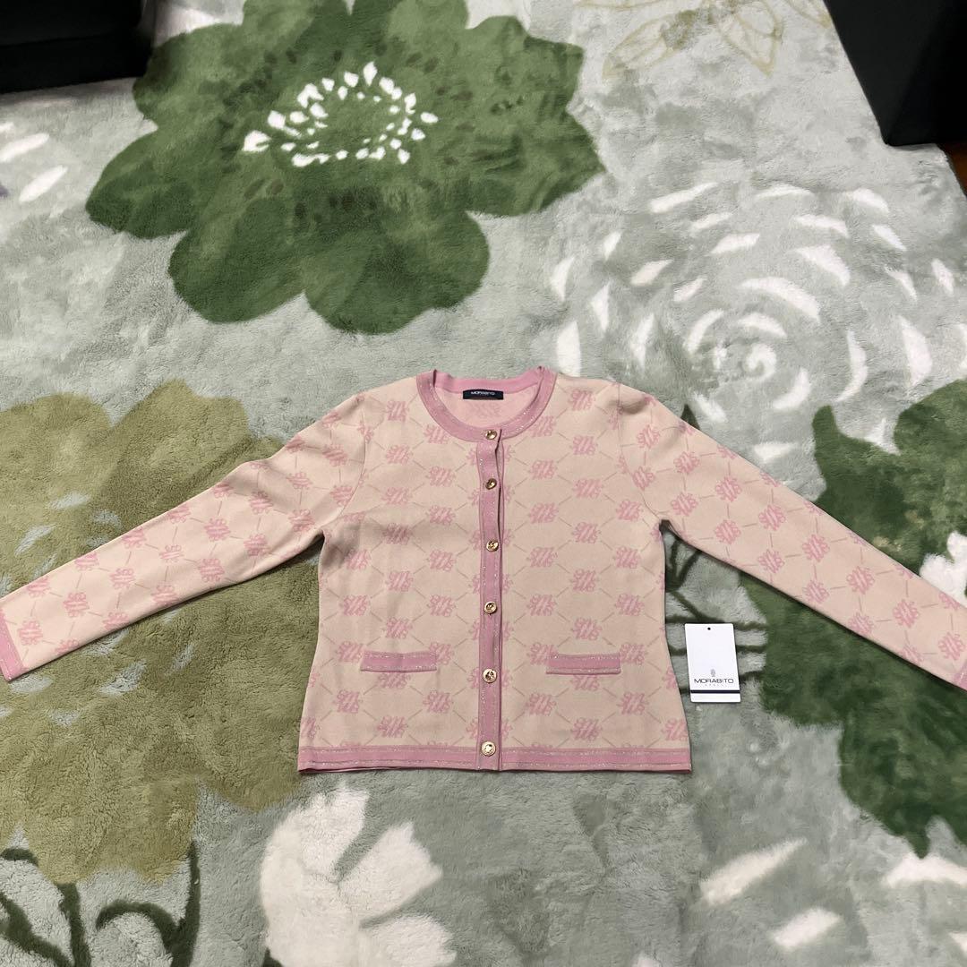 新品未使用モラビトスペル　ピンク系 ボタン付きカーディガン