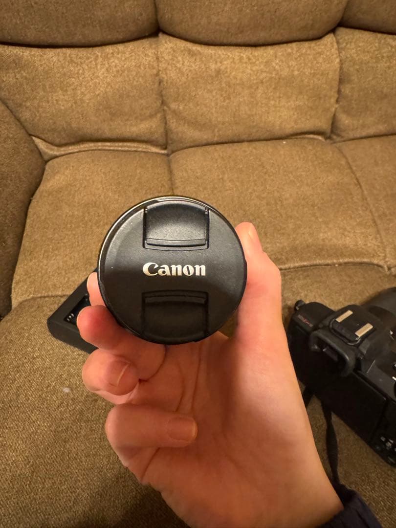 Canon EOS kiss M レンズ2つ、充電器付き