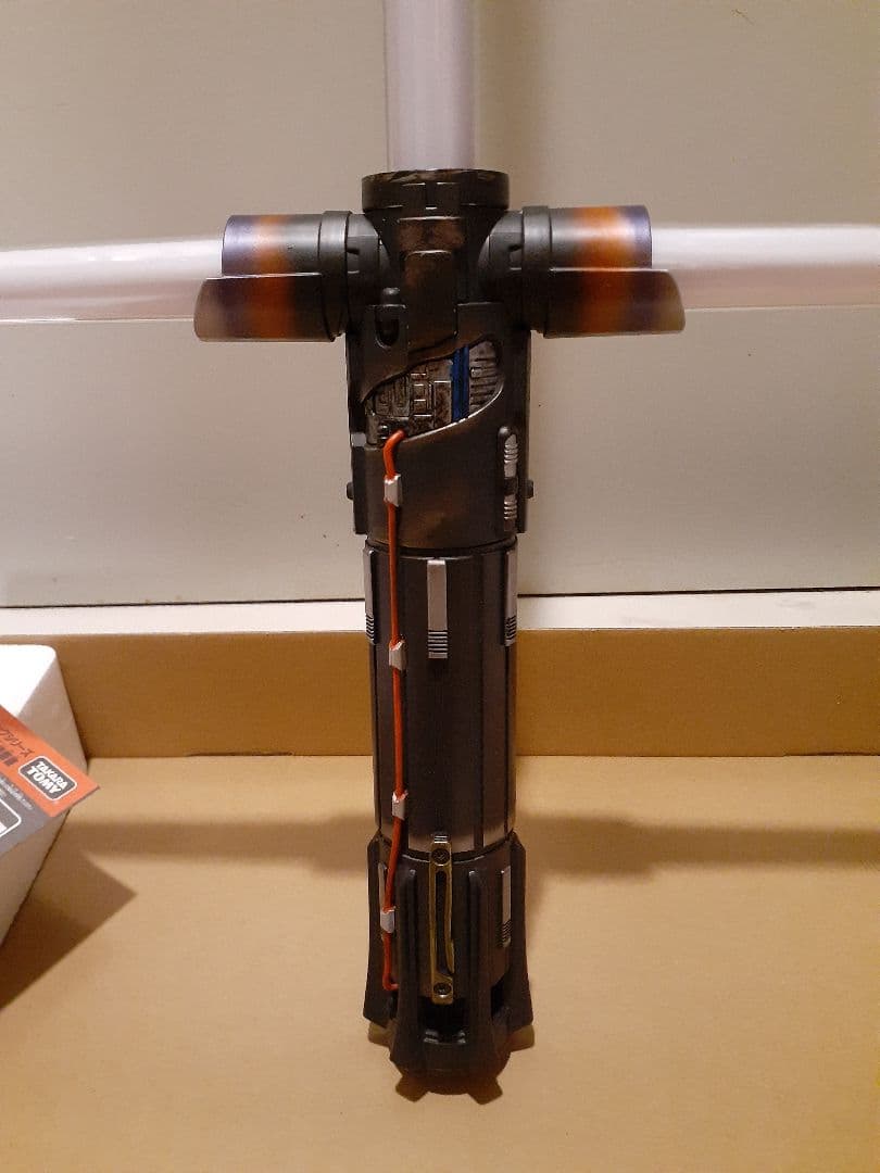 フォースFXライトセーバー カイロ・レン スターウォーズ ブラックシリーズ