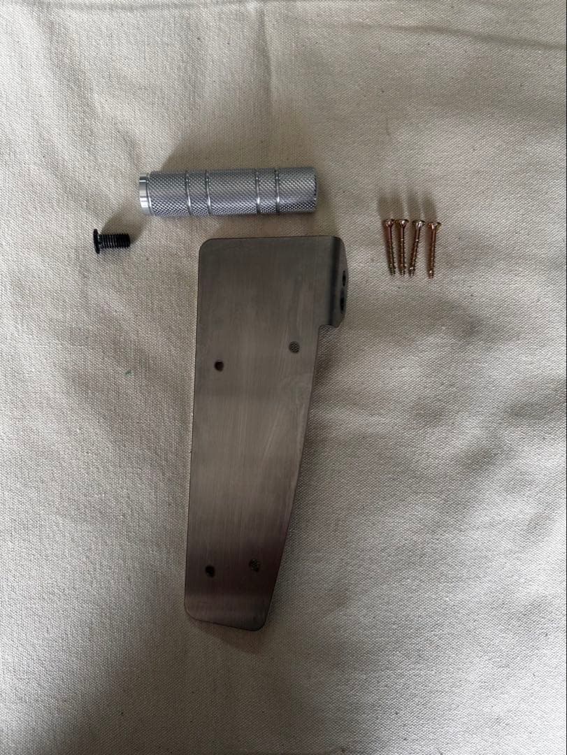 A*E様 50プリウス　フットレスト　NEOPLOT カローラスポーツ　　PLO