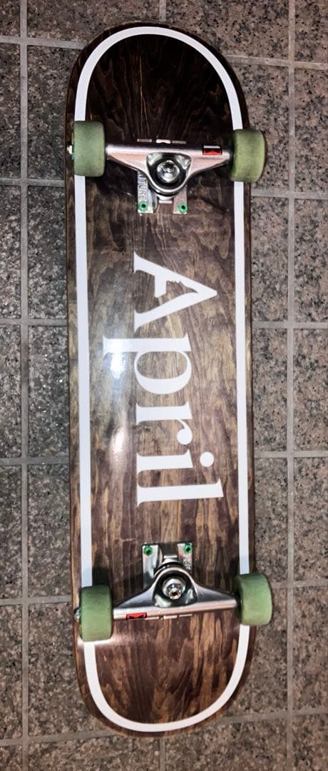 エイプリルスケートボード　コンプリート