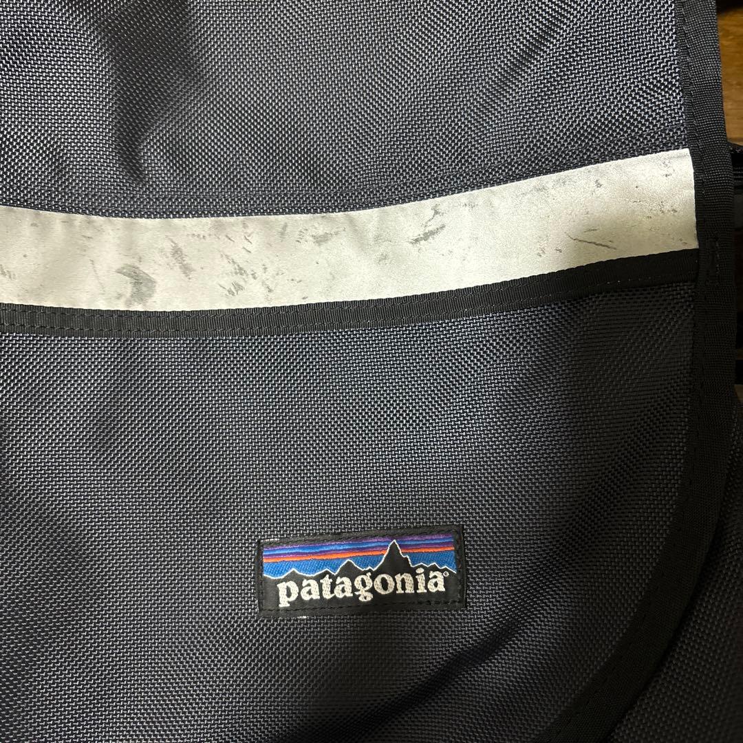 Patagonia クリティカルマス メッセンジャーバッグ ネイビー 大容量